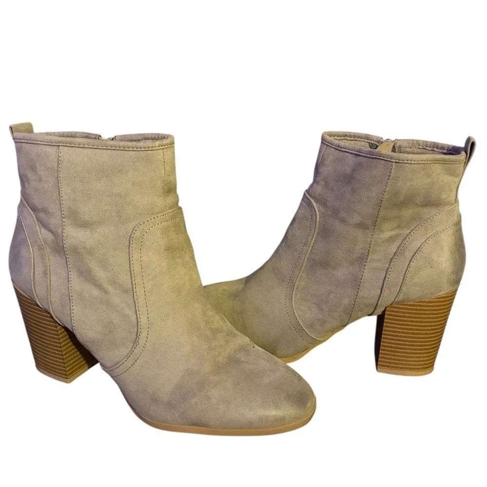 Stylish Tan Ankle Boots